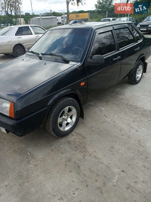 Седан ВАЗ / Lada 21099 2006 в Валках