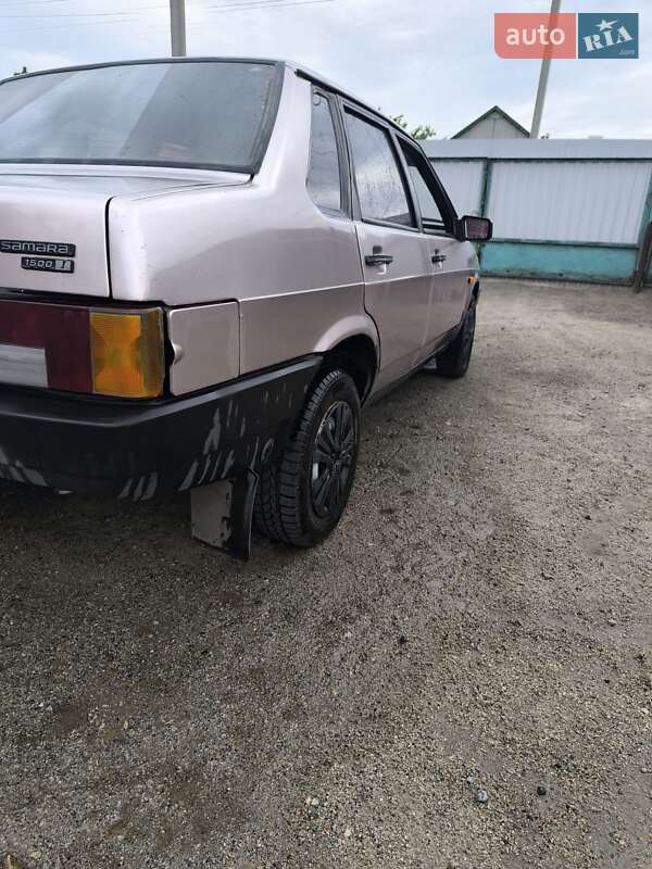 Седан ВАЗ / Lada 21099 2001 в Днепре