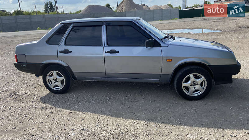 Седан ВАЗ / Lada 21099 2006 в Новомосковске