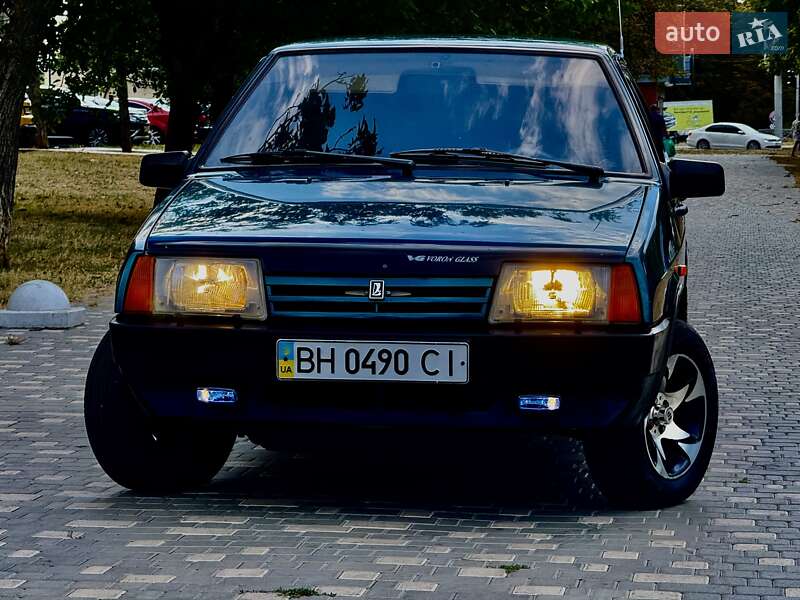 Седан ВАЗ / Lada 21099 1999 в Одессе