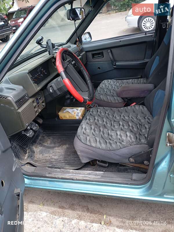 Седан ВАЗ / Lada 21099 1999 в Николаеве