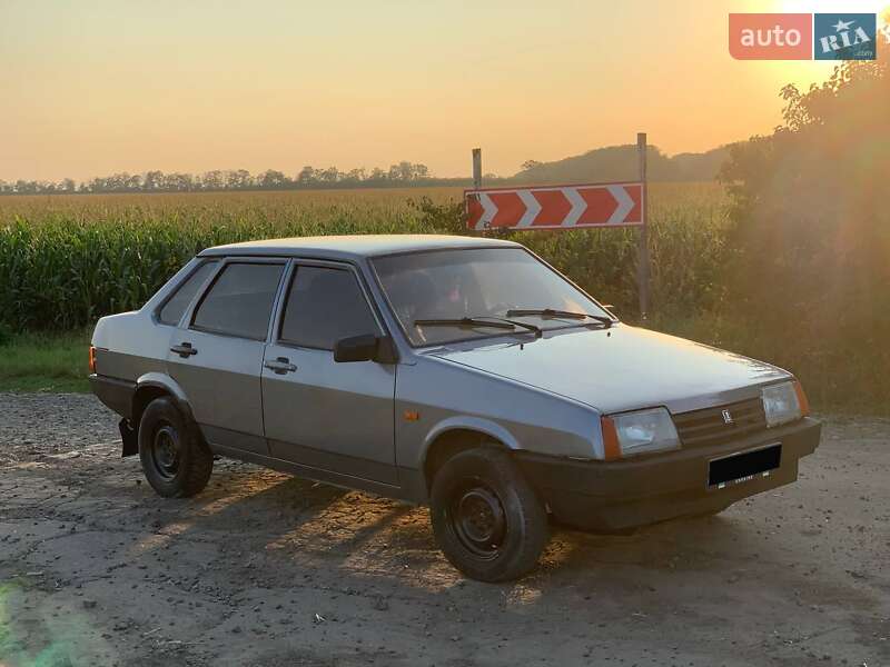 Седан ВАЗ / Lada 21099 2003 в Христиновке фото 3 Седан ВАЗ / Lada 21099 2003 в Христиновке
