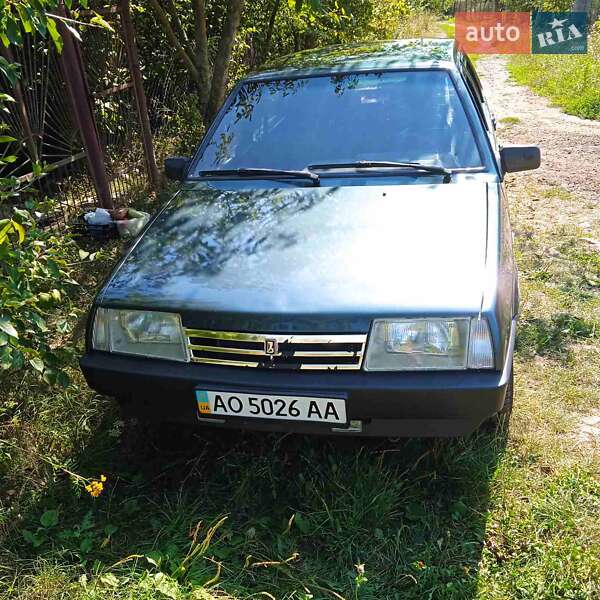 Седан ВАЗ / Lada 21099 2004 в Чопі