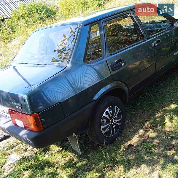 Седан ВАЗ / Lada 21099 2004 в Чопі