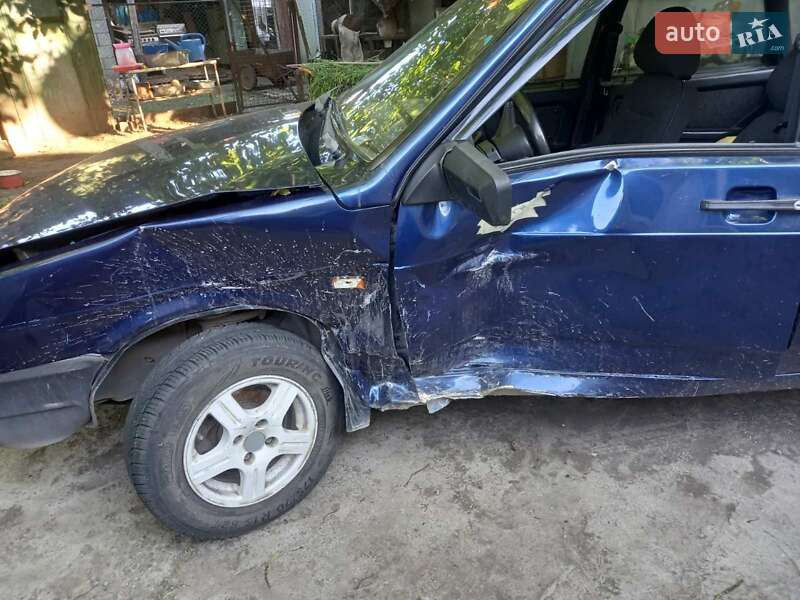 Седан ВАЗ / Lada 21099 2005 в Дніпрі