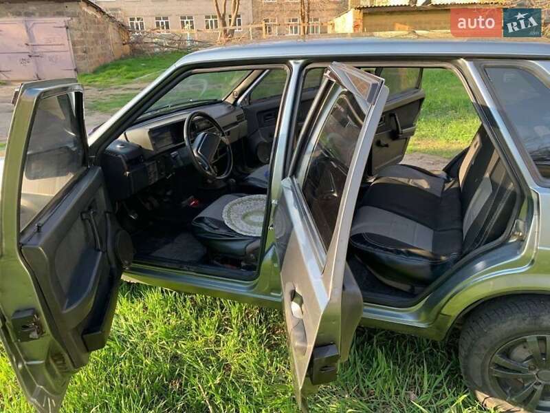 Седан ВАЗ / Lada 21099 2002 в Краматорську