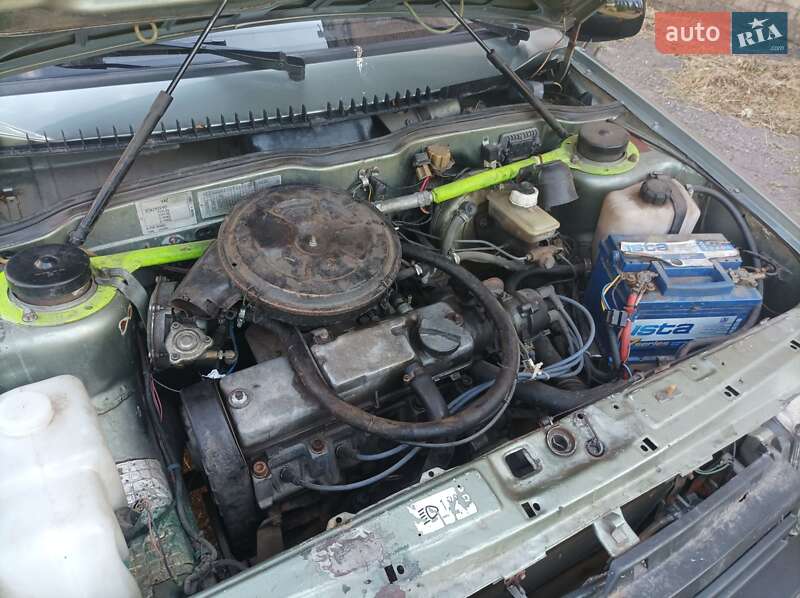 Седан ВАЗ / Lada 21099 1997 в Кривом Роге