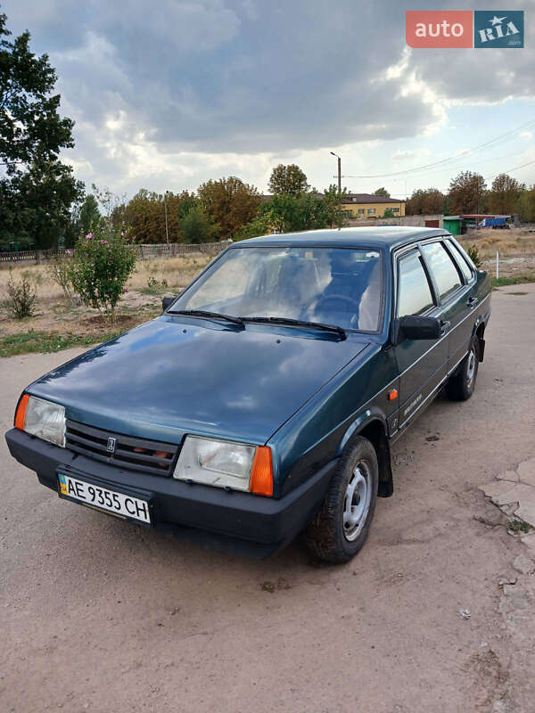 Седан ВАЗ / Lada 21099 2004 в Нікополі