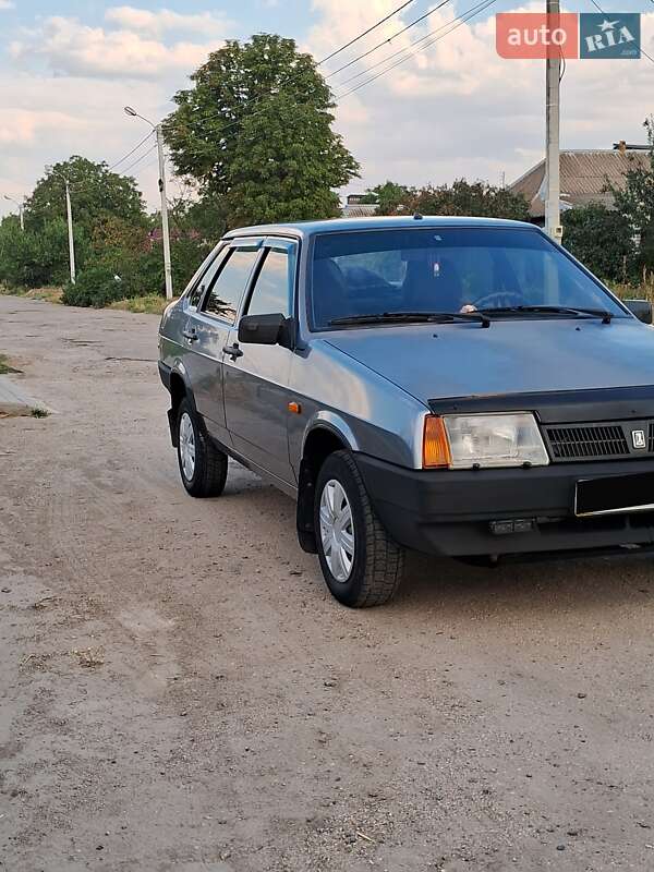 Седан ВАЗ / Lada 21099 2006 в Николаеве