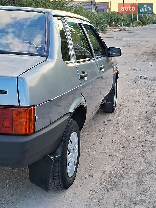 Седан ВАЗ / Lada 21099 2006 в Николаеве