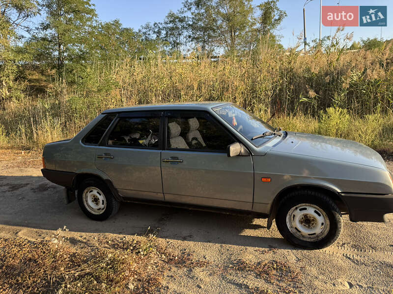Седан ВАЗ / Lada 21099 2003 в Полтаве