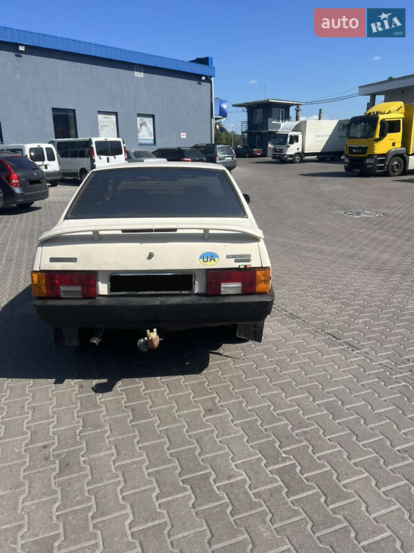 Седан ВАЗ / Lada 21099 1995 в Ровно