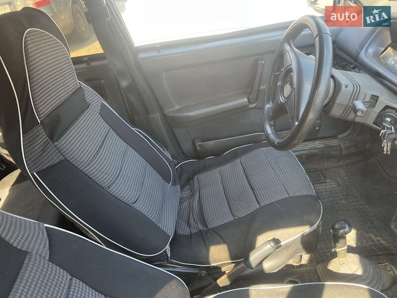 Седан ВАЗ / Lada 21099 1995 в Ровно