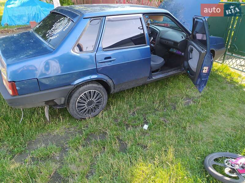 Седан ВАЗ / Lada 21099 2007 в Мироновке