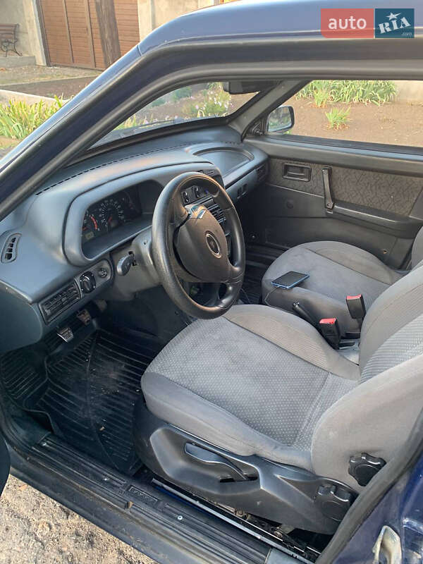 Седан ВАЗ / Lada 21099 2005 в Сарате фото 5 Седан ВАЗ / Lada 21099 2005 в Сарате