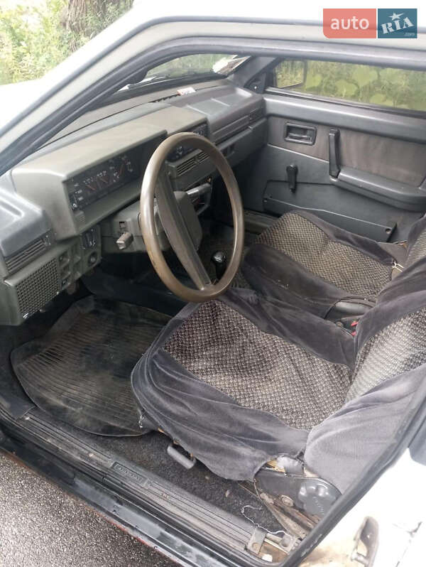 Седан ВАЗ / Lada 21099 1996 в Киеве