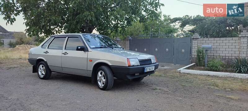 Седан ВАЗ / Lada 21099 2006 в Александровке