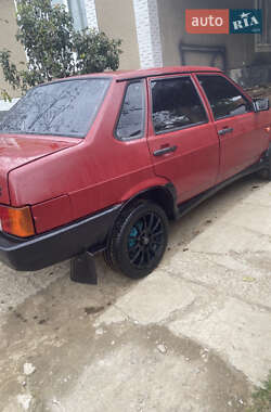 Седан ВАЗ 21099 1995 в  фото 8 Седан ВАЗ 21099 1995 в