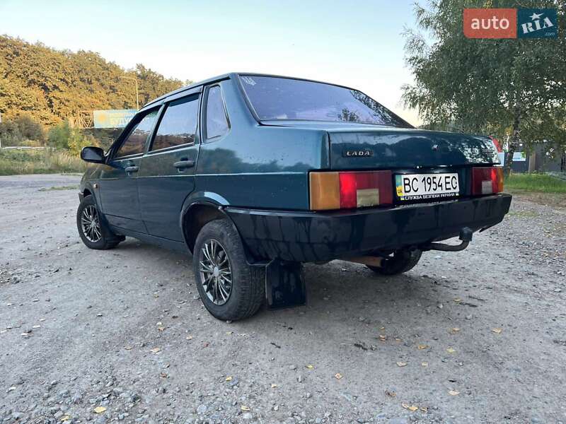 Седан ВАЗ / Lada 21099 2001 в Львове