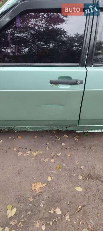 Седан ВАЗ / Lada 21099 2003 в Дніпрі фото 6 Седан ВАЗ / Lada 21099 2003 в Дніпрі