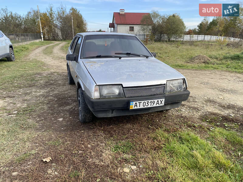 Седан ВАЗ / Lada 21099 2004 в Ивано-Франковске