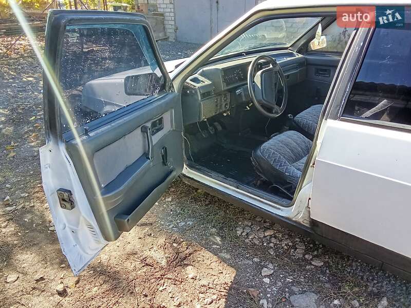 Седан ВАЗ / Lada 21099 2000 в Миколаєві