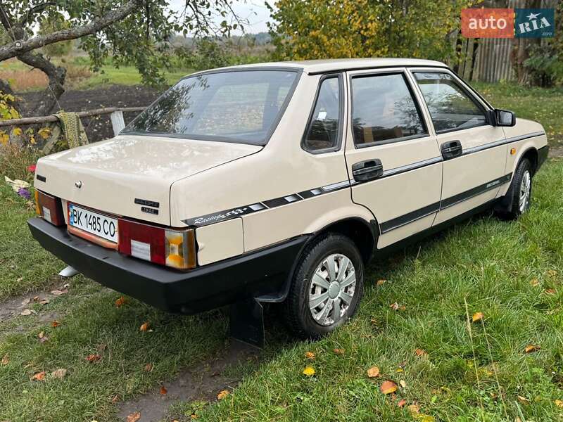 Седан ВАЗ / Lada 21099 1995 в Дубно