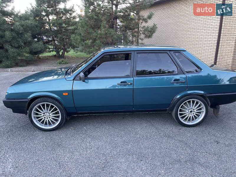 Седан ВАЗ / Lada 21099 2001 в Кривом Роге фото 3 Седан ВАЗ / Lada 21099 2001 в Кривом Роге