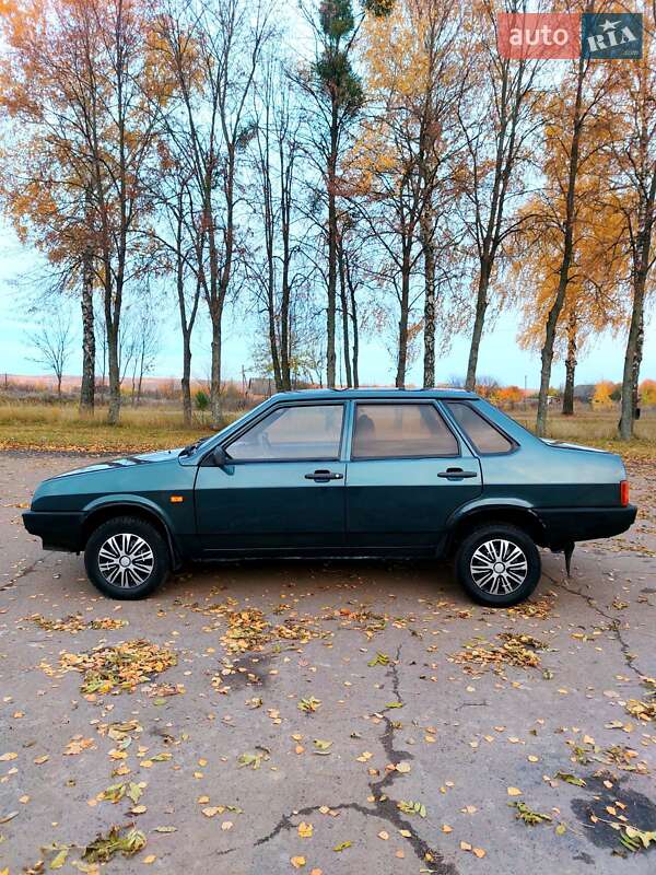 Седан ВАЗ / Lada 21099 2005 в Тростянці
