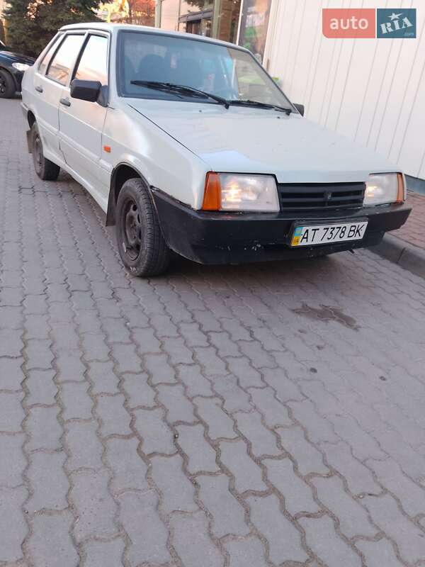 Седан ВАЗ / Lada 21099 2005 в Івано-Франківську
