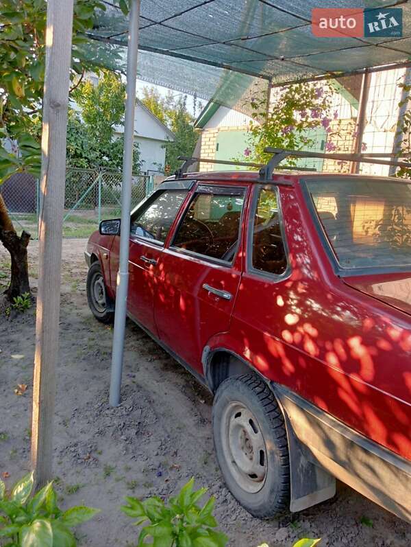 Седан ВАЗ / Lada 21099 1998 в Гайсину