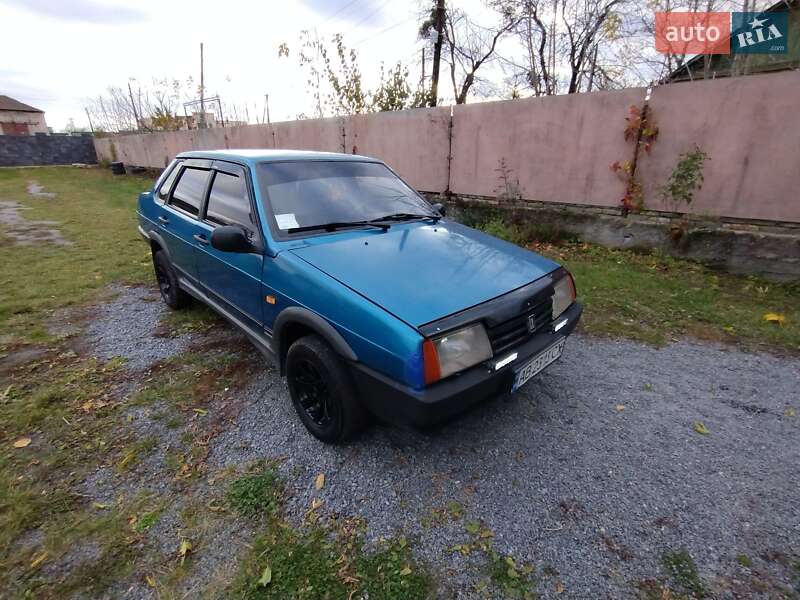 Седан ВАЗ / Lada 21099 1999 в Мирополе