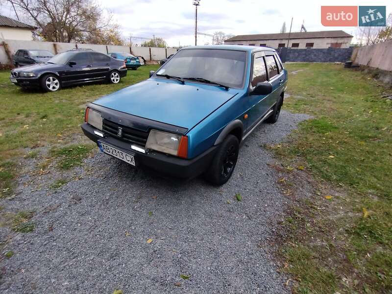 Седан ВАЗ / Lada 21099 1999 в Мирополе