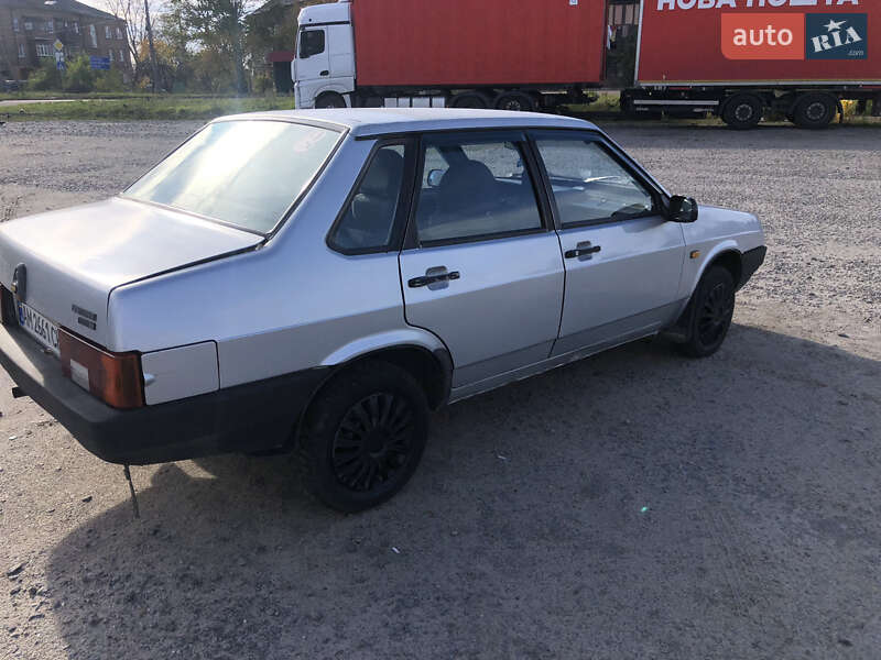 Седан ВАЗ / Lada 21099 2003 в Бердичеве фото 3 Седан ВАЗ / Lada 21099 2003 в Бердичеве