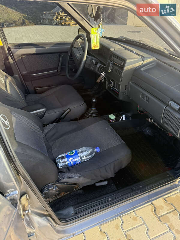 Седан ВАЗ / Lada 21099 2005 в Черновцах фото 10 Седан ВАЗ / Lada 21099 2005 в Черновцах