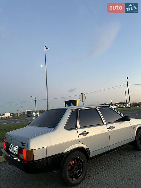 Седан ВАЗ / Lada 21099 2004 в Ивано-Франковске