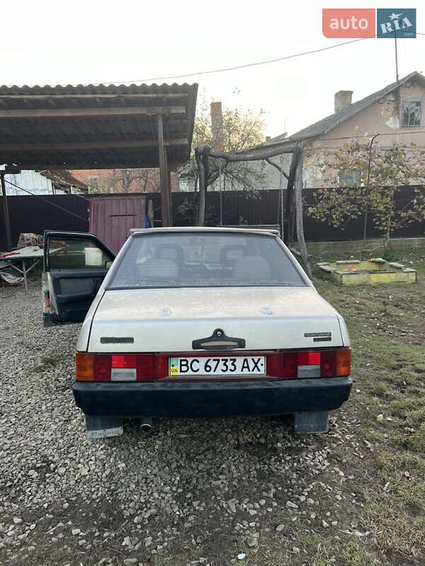 Седан ВАЗ / Lada 21099 1998 в Самборе