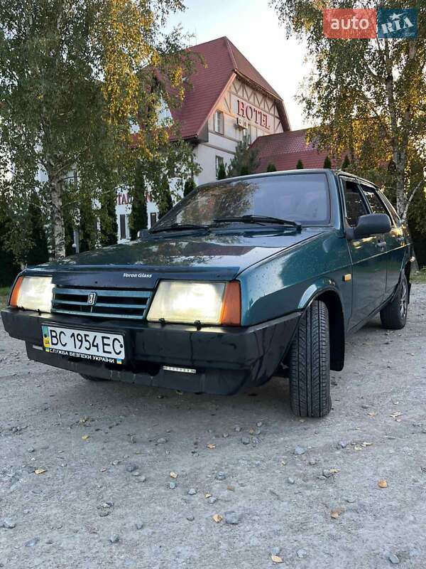 Седан ВАЗ / Lada 21099 2001 в Львові