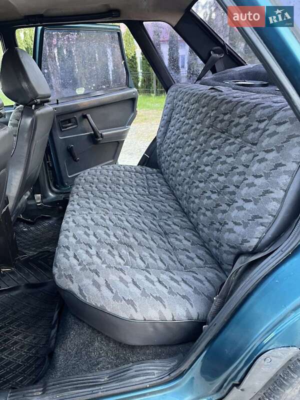 Седан ВАЗ / Lada 21099 2001 в Львові