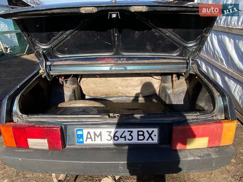 Седан ВАЗ / Lada 21099 2004 в Любаре