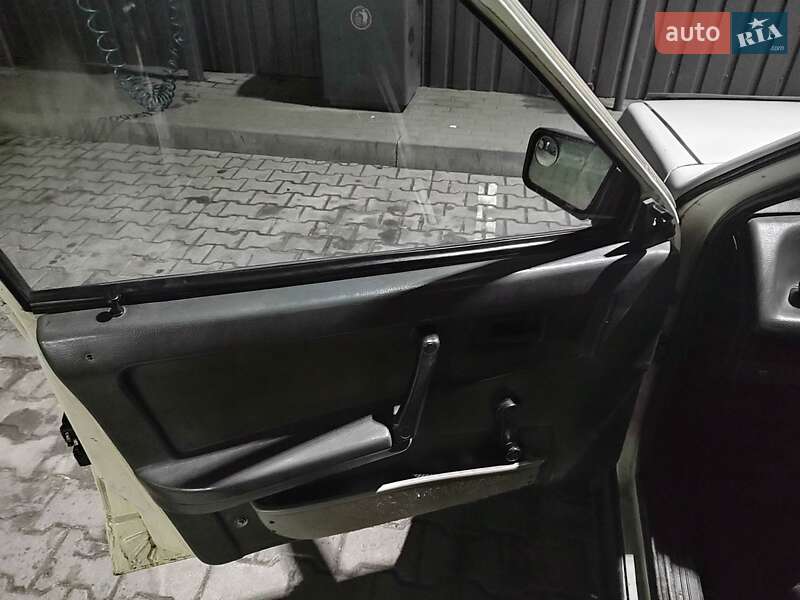 Седан ВАЗ / Lada 21099 1996 в Днепре