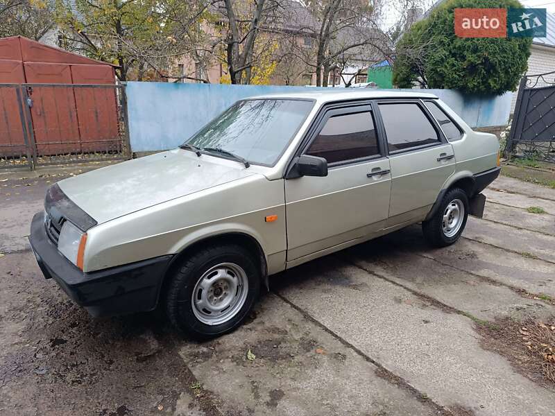 Седан ВАЗ / Lada 21099 2001 в Остроге фото 2 Седан ВАЗ / Lada 21099 2001 в Остроге