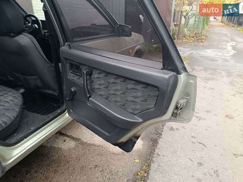 Седан ВАЗ / Lada 21099 2001 в Остроге фото 24 Седан ВАЗ / Lada 21099 2001 в Остроге