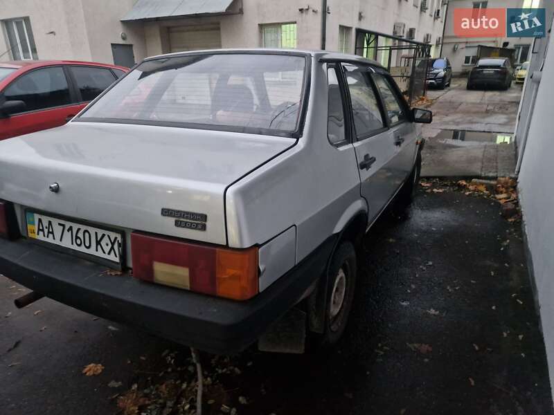 Седан ВАЗ / Lada 21099 2003 в Киеве