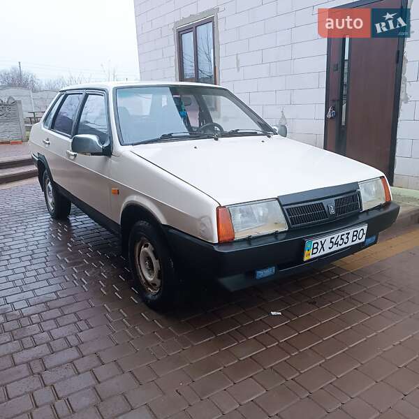 Седан ВАЗ / Lada 21099 1992 в Хмельницком