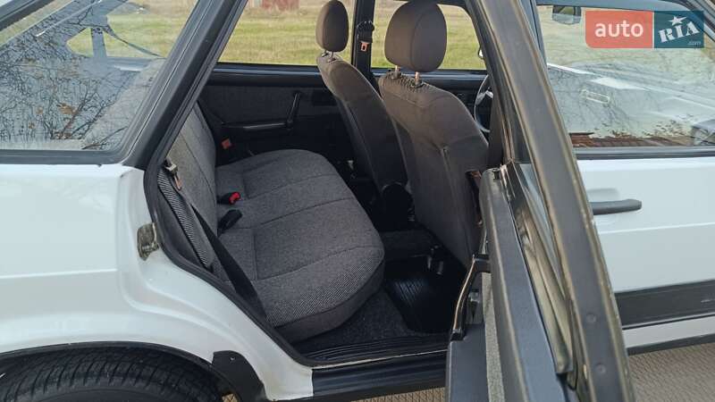 Седан ВАЗ / Lada 21099 2003 в Очакове фото 15 Седан ВАЗ / Lada 21099 2003 в Очакове