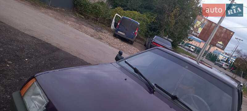 Седан ВАЗ / Lada 21099 2000 в Глухове