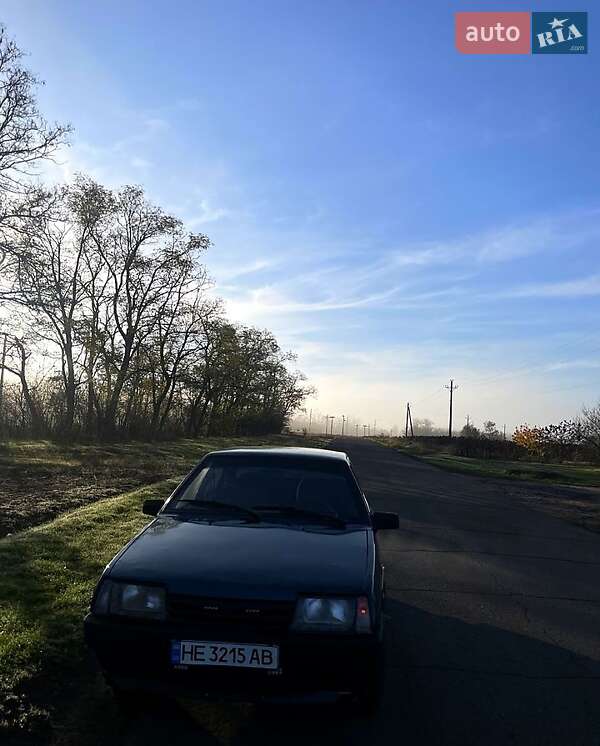 Седан ВАЗ / Lada 21099 2001 в Долинской