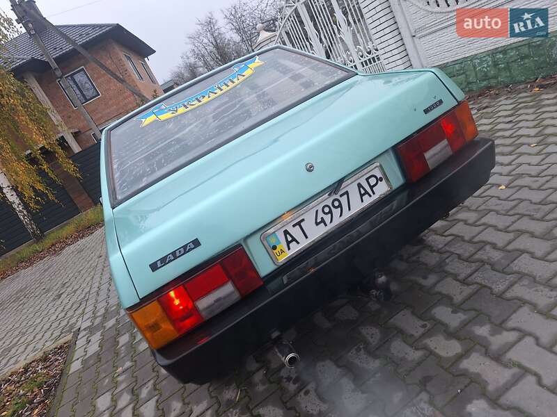 Седан ВАЗ / Lada 21099 2003 в Черновцах