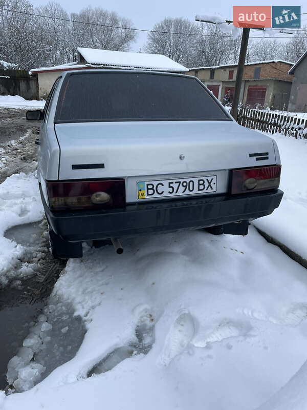 Седан ВАЗ / Lada 21099 2004 в Львове